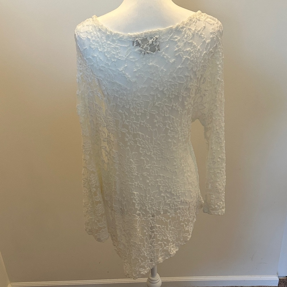 Dantelle Lace Tunic Top - Picture 4 of 6
